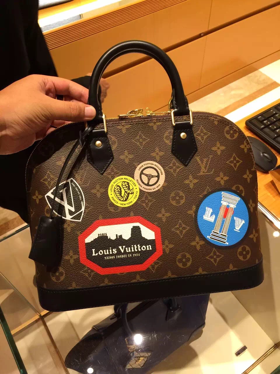 Louis Vuitton Charming Art Deco Icon Alma Bag M42839